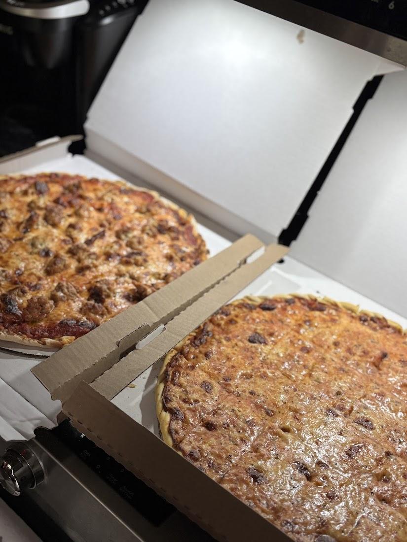 Carsons Corner Pizzeria and more